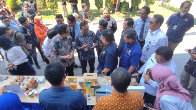 Direktorat Jenderal Bea dan Cukai (DJBC) Provinsi Jawa Timur melakukan pelepasan eskpor produk UMKM ke 5 benua.