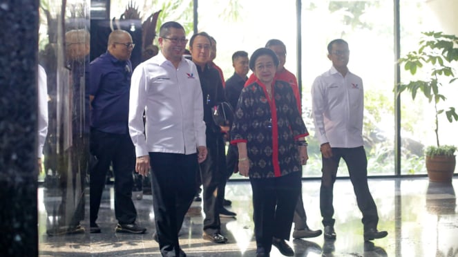 65019ccd64ff9-megawati-soekarnoputri-rapat-konsolidasi-koalisi-ganjar-pranowo_663_372