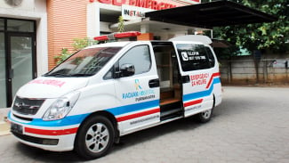 Demi Tingkatkan Pelayanan Kesehatan, PERURI Serahkan Satu Unit Ambulans di Kecamatan Jomin Kabupaten Karawang