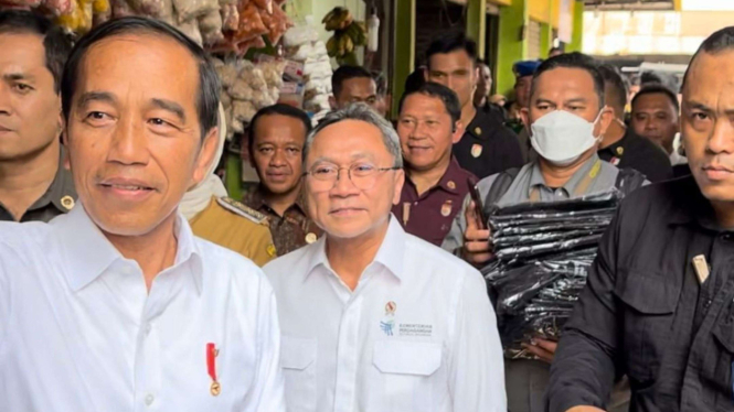 Presiden Jokowi dan Mendag Zulhas