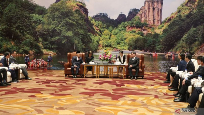 Wakil Presiden Ma'ruf Amin bertemu dengan Sekretaris Partai Komunis Provinsi Fujian China Zhou Zuyi di Fuzhou, Provinsi Fujian, China pada Jumat (15/9/2023). 