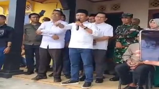 Menteri Investasi/Kepala BKPM Bahlil Lahadalia saat menemui warga Rempang