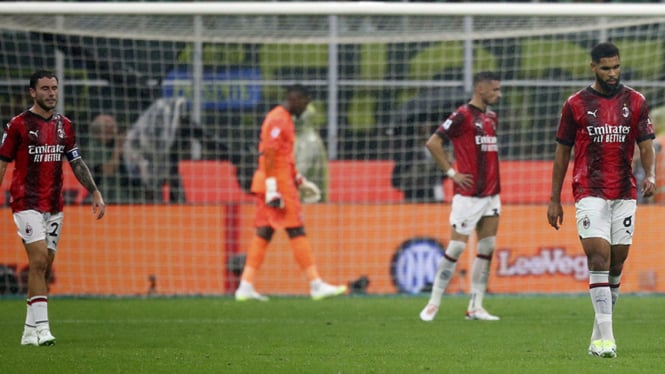 Ekspresi pemain AC Milan usai kebobolan