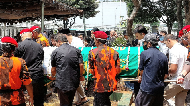 Pemakaman Soebranto Laras