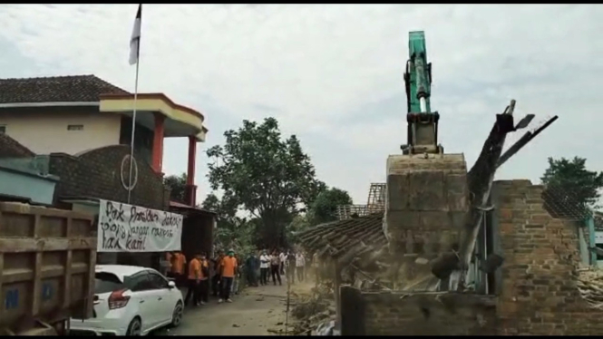 Eksekusi Paksa Rumah Warga terdampak pembangunan tol Solo-Jogja di desa Pepe
