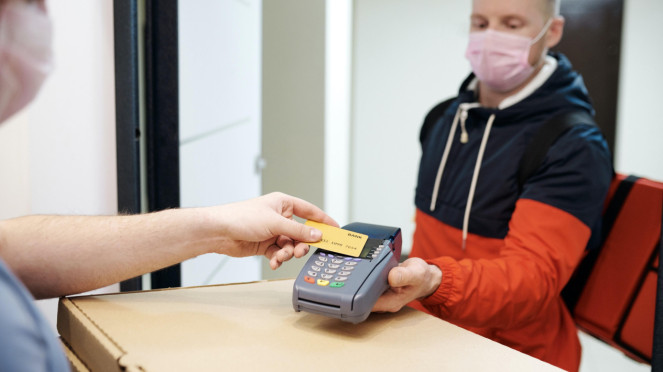 Ilustrasi kartu kredit/kartu debit/cashless.