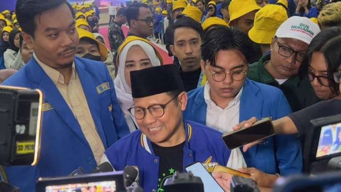 Bakal calon wakil presiden Muhaimin Iskandar alias disapa Cak Imin menghadiri Sekolah Pergerakan Nasional di kampus Universitas Pamulang, Kota Tangerang Selatan, Banten, Sabtu, 23 September 2023.