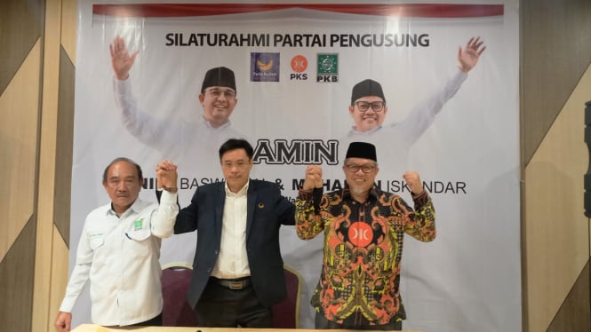 Ketua DPW NasDem, Iskandar ST, Ketua DPW PKS Sumut, Usman Jakfar, dan Wakil Ketua DPW PKB Sumut Syaiful Syafri dalam jumpa pers di Restoran Koki Sunda, Kota Medan.