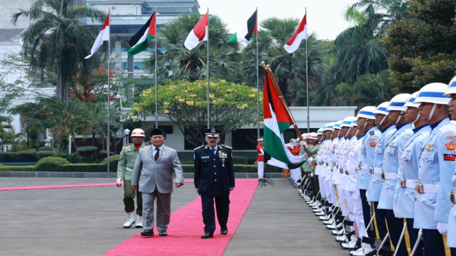Menhan Prabowo Subianto menerima kunjungan Kepala Kepolisian Palestina
