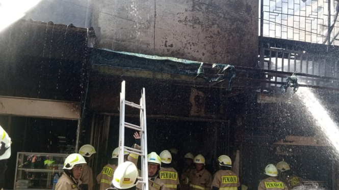 Sebuah Rumah Makan yang berlokasi di kawasan Gambir Jakarta Pusat terbakar