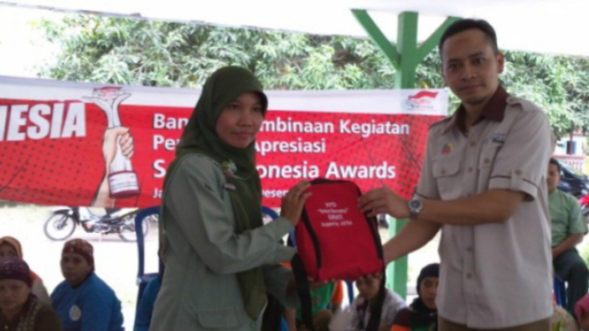 Ratna Indah Kurniawati penerima apresiasi SATU Indonesia Awards 2011