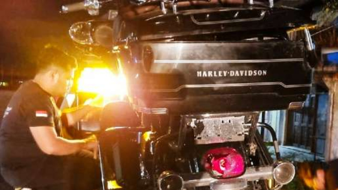 Evakuasi motor gede Harley Davidson, pengendaranya tewas di Kabupaten Toba.