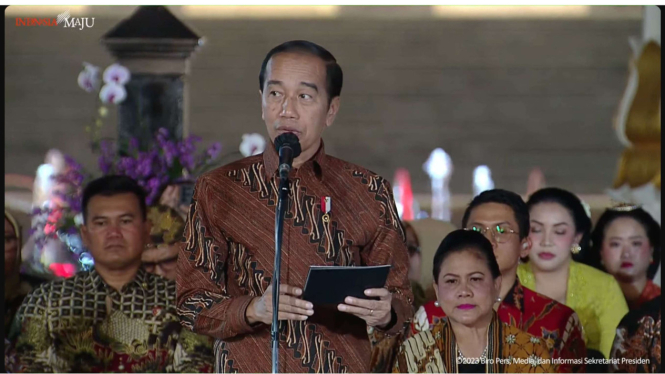 Presiden Jokowi buka acara Istana berbatik