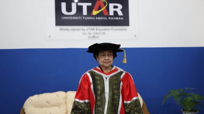 Ketum PDIP Megawati Soekarnoputri sabet gelar doktor honoris causa dari UTAR