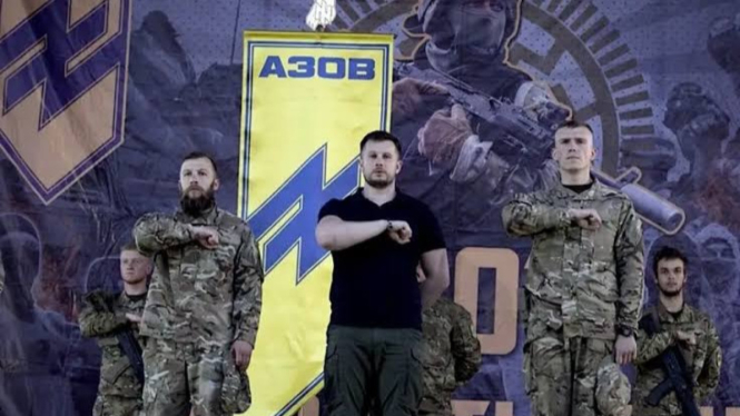 VIVA Militer: Andriy Biletsky (tengah)