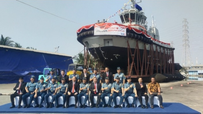 VIVA Militer: TNI AL luncurkan kapal Harbour Tug baru buatan dalam negeri
