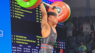 Ganas, Rahmat Erwin Raih Emas Asian Games dan Pecahkan Rekor Dunia