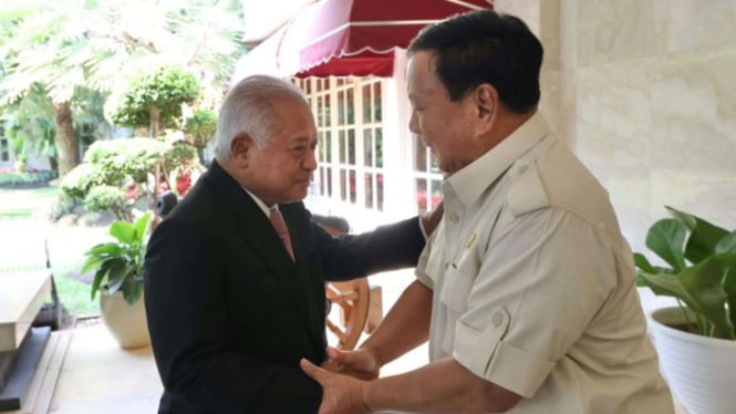 Prof. Ir. Purnomo Yusgiantoro dan Menteri Pertahanan RI Prabowo Subianto
