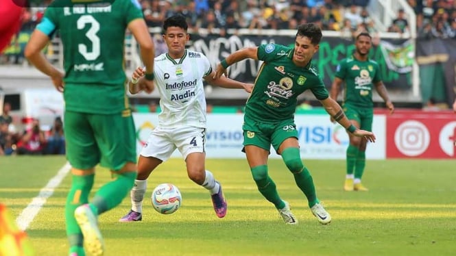 Prediksi Lengkap Liga 1 2024-2025 Persib vs Persebaya