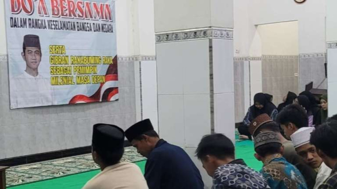 Doa Bersama Warga di Malang Dukung Gibran Rakabuming Raka di Pilpres 2024