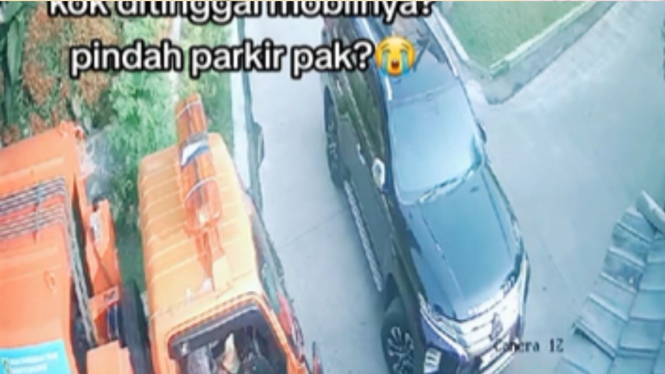 Pasutri halangi truk DLH Bogor untuk mengangkut sampah warga