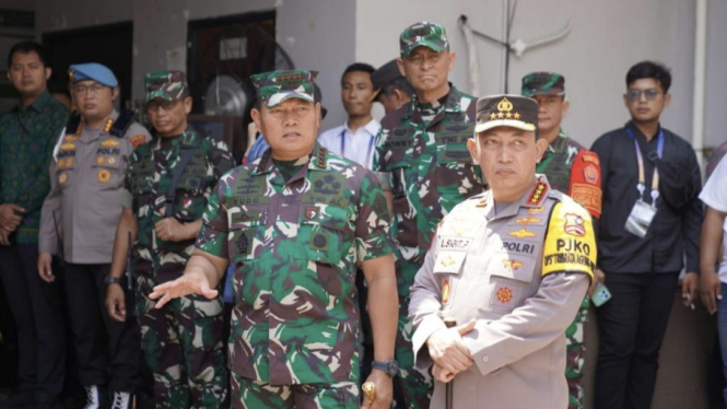 VIVA Militer: Panglima TNI dan Kapolri tinjau kesiapan KTT AIS Forum di Bali