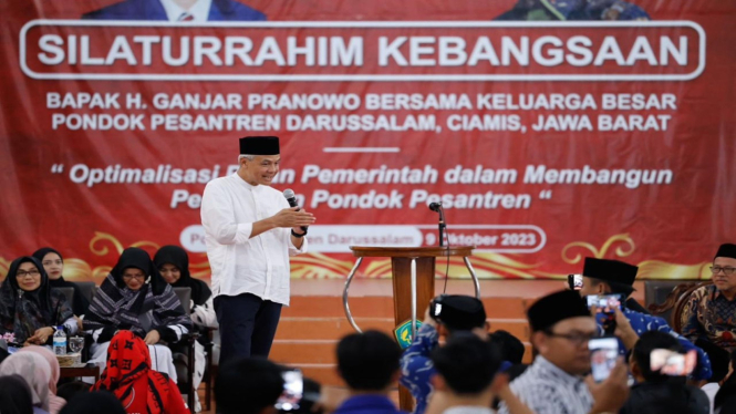 Bacapres Ganjar Pranowo mendatangi Ponpes Darussalam Ciamis