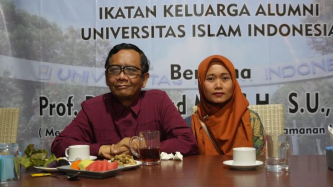 Menko Polhukam Mahfud MD dan Nurhahyati