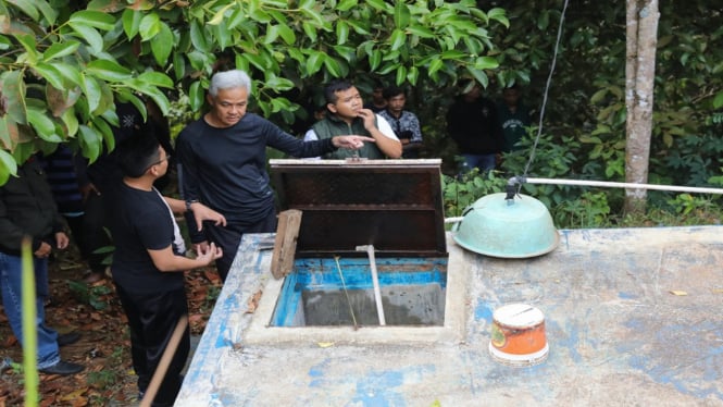 Warga desa di Tasikmalaya mendapatkan akses air bersih
