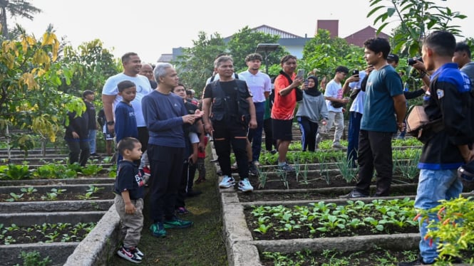 Ganjar Pranowo menyambangi Jimmy Foundation di Desa Sukamantri, Bogor