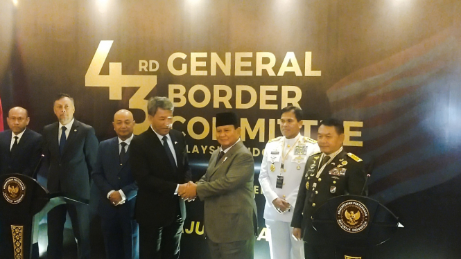 VIVA Militer: Menhan RI Prabowo bersama Menhan Malaysia Mohamad Hasan