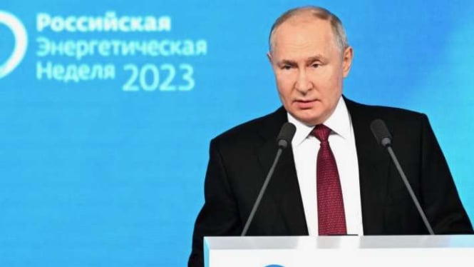 Presiden Rusia Vladimir Putin saat berbicara dalam forum Russian Energy Week di Moskow, Rabu, 11 Oktober 2023.