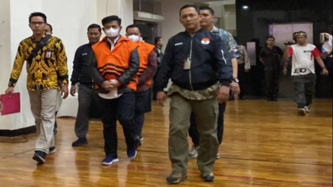 Eks Mentan Syahrul Yasin Limpo alias SYL dan anak buah ditahan KPK.