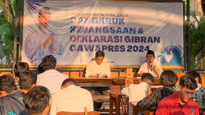 Kegiatan Cangkruk Kebangsaan yang digelar oleh anak muda di Yogyakarta