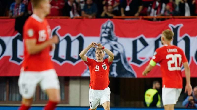 Pemain Timnas Austria, Marcel Sabitzer rayakan gol