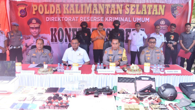Kapolda Kalimantan Selatan Irjen Andi Rian bersama Karo SDM, Dirkrimum