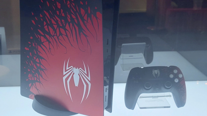 Playstation 5 atau PS 5 kolaborasi dengan Spiderman 2.