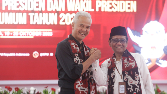 Ganjar Pranowo-Mahfud MD Daftar Capres-Cawapres di KPU