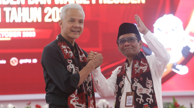 Ganjar Pranowo-Mahfud MD Daftar Capres-Cawapres di KPU