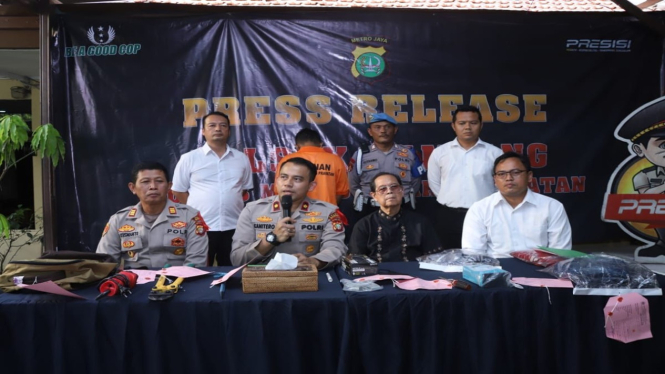Polsek Mampang mengungkap kasus pencurian kotak amal