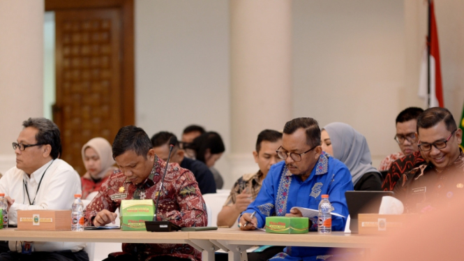 Rapat PON XXI Aceh-Sumut di Aula Raja Inal Siregar, Kantor Gubernur Sumut
