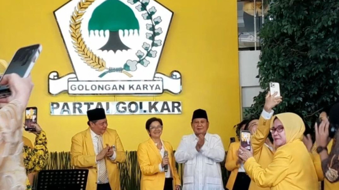 Ketum Golkar Airlangga Hartarto dan Bacapres KIM Prabowo Subianto.
