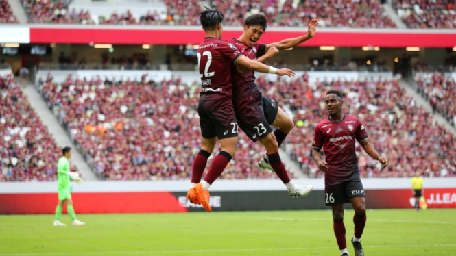 Vissel Kobe melawan Kashima Antlers