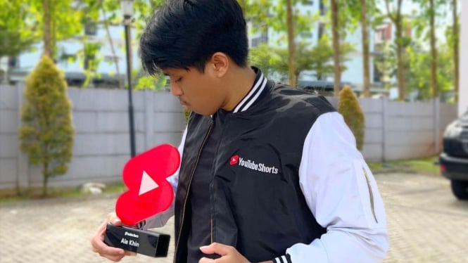 Alekhin Bhawiko, pemilik kanal YouTube Ale Khin