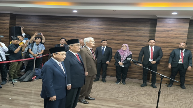 Anwar Usman lantik anggota Majelis Kehormatan Mahkamah Konstitusi (MKMK)