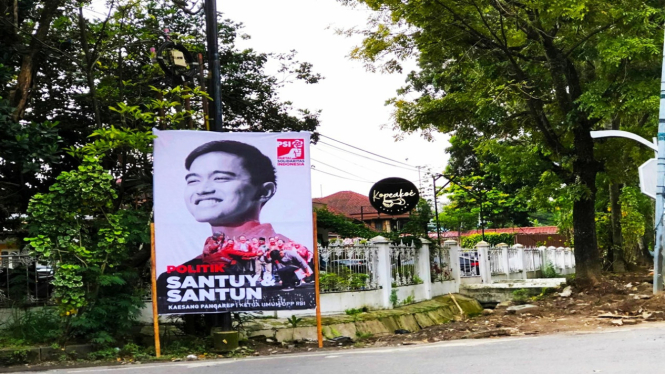 Baliho ketum PSI Kaesang Pangarep di Medan