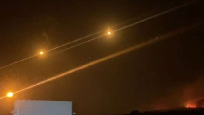 VIVA Militer: Roket Parachute Flare di sekitar perbatasan Lebanon-Israel