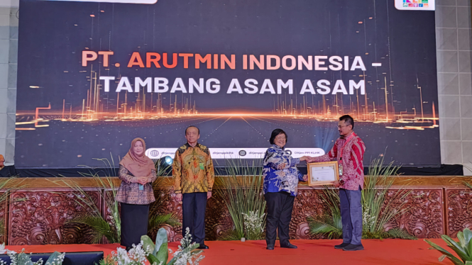 PT Bumi Resources Tbk (BUMI) melalui unit usahanya, yakni PT Arutmin Indonesia (Arutmin) berhasil menyabet penghargaan tertinggi dari KLHK.