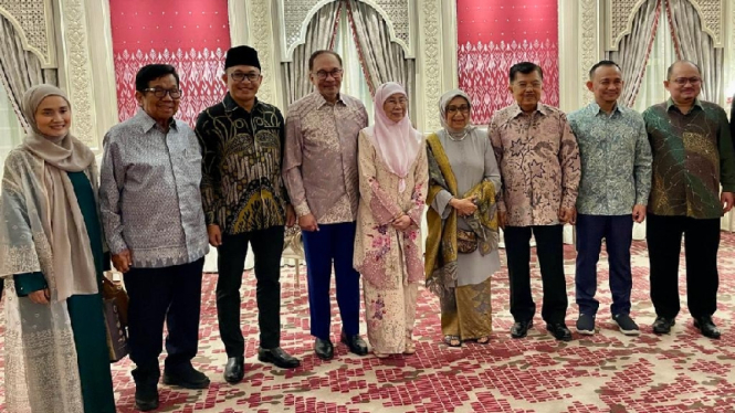PM Malaysia dan Anwar Ibrahim, Jusuf Kalla, dan Febrian Amanda 