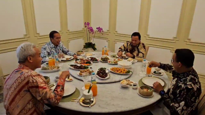 Presiden Joko Widodo (Jokowi) makan siang bersama Anies, Ganjar dan Prabowo